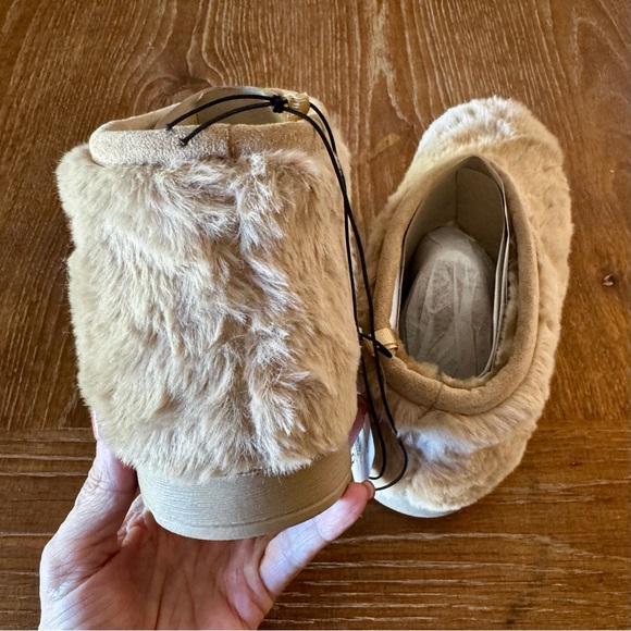 NWT tan AJC Slater faux fur short boots, marked 8 but fit an 8.5 - Picture 5 of 10